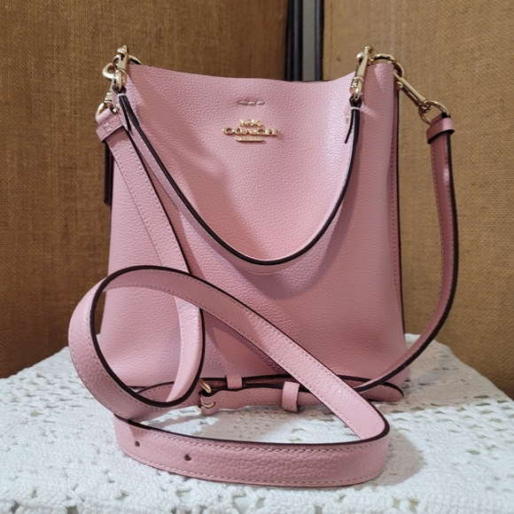 Coach Handbags - Coach CF433  Mollie Bucket W/Signature Canvas Interion In Pink Crossbody Handbag